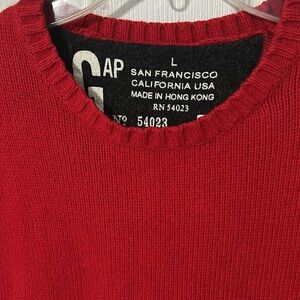 GAP Men’s Red Crew Neck Sweater Size Large